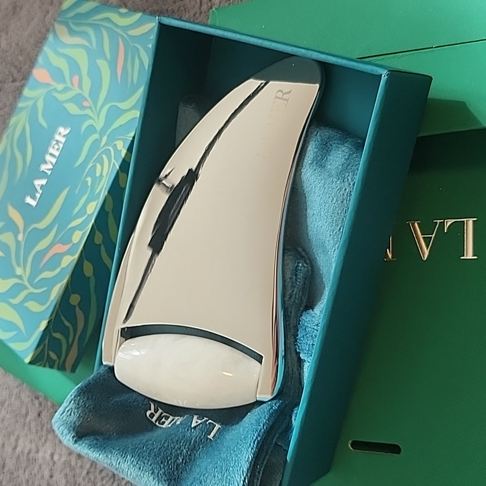 La Mer Facial Roller Massage Tool